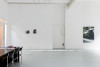 <p>Ausstellungsansicht, Alan Michael, <em>Playlife</em>, Halle für Kunst Lüneburg, 2021. Foto: Fred Dott.</p>